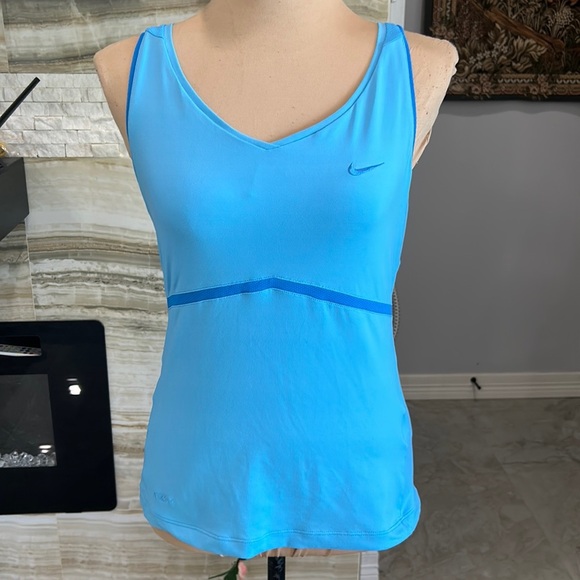 Nike Aqua Blue Active Wear Top with Attached Bra Support. Size M(737)‎ - Picture 1 of 12